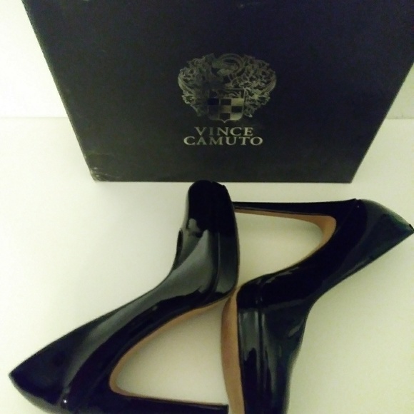 Vince Camuto Shoes - Vince Camuto Sarika Pumps